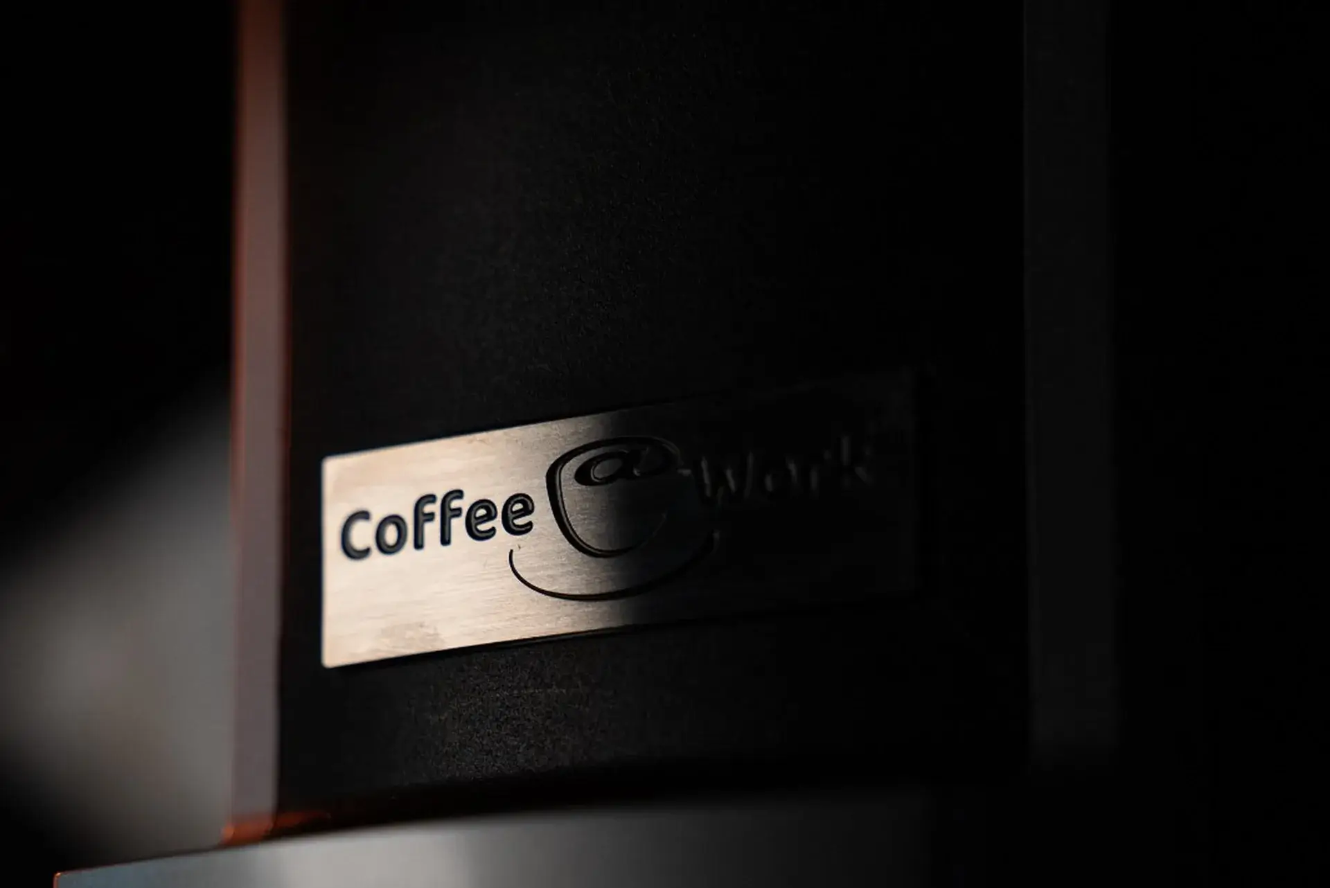 Koffie in de hand bij zorgafdeling